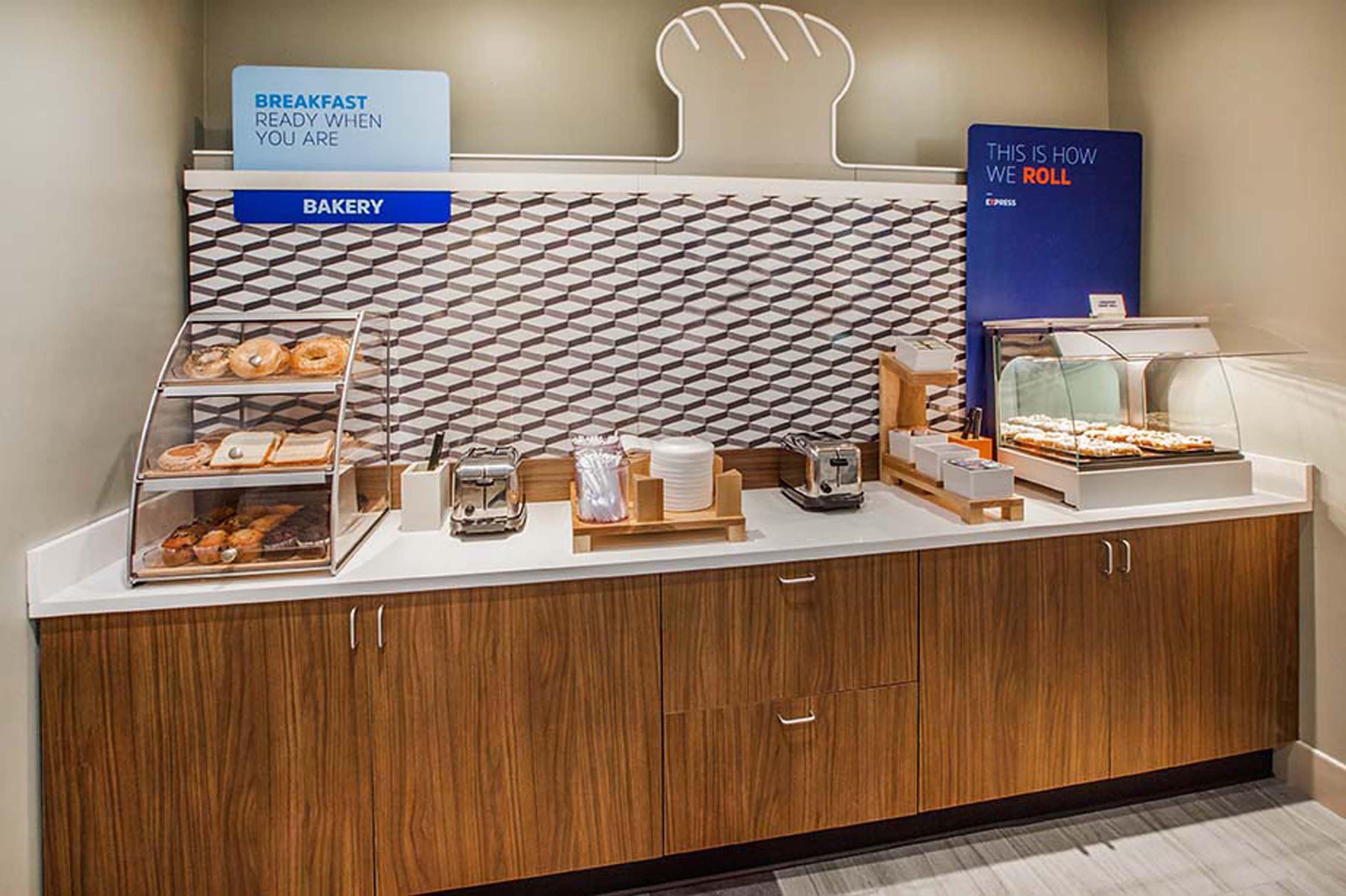 Holiday Inn Express & Suites Plano East - Richardson By Ihg Eksteriør bilde